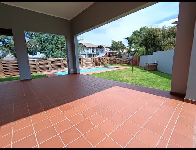 2 BEDROOM APARTMENT FOR SALE IN GLENEAGLES